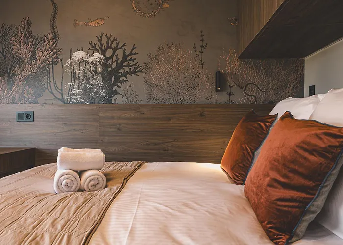 2homerent Industria Apartment *